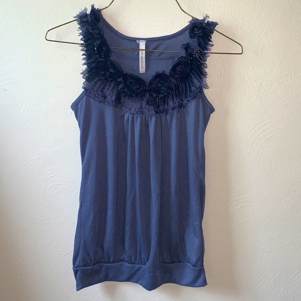 Gorgeous Mi Manchi delicate sleeveless top-so unique